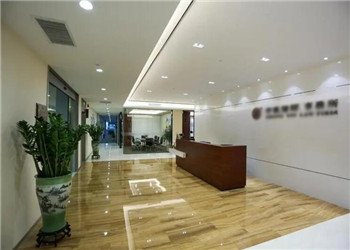 代駕發(fā)生交通事故，誰來承擔(dān)責(zé)任？